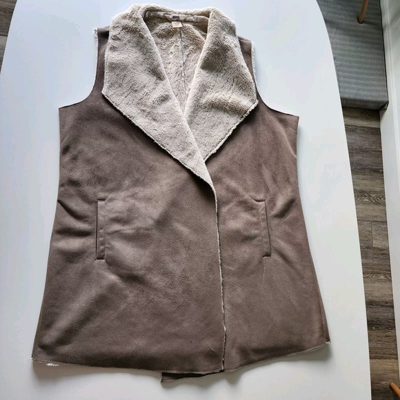 Vegan Suede Vest Womens Large Sherpa‎ Faux Sleeveless Jacket Wrap Boho Ethical - Picture 2 of 16